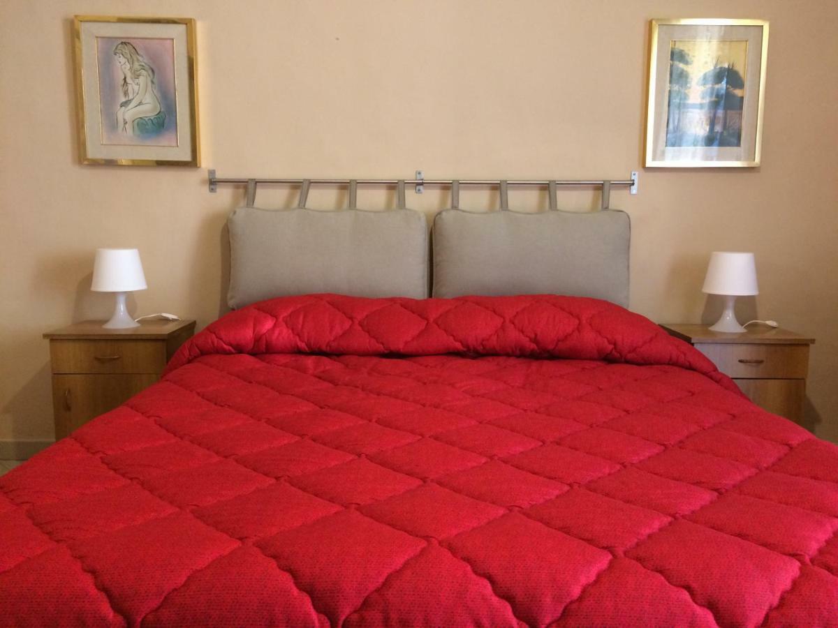 Apartment For 2 In Catania, B&B Le Voci Del Mercato Exterior photo