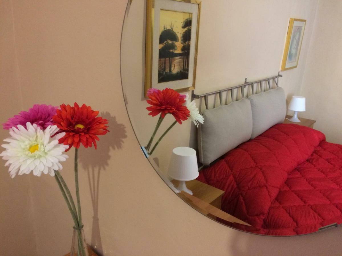 Apartment For 2 In Catania, B&B Le Voci Del Mercato Exterior photo
